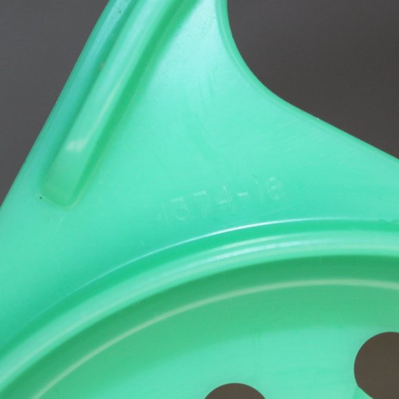 VTG TUPPERWARE JADEITE CHEESE GRATER SHREDDER w/STORAGE KEEPER CONTAINER & LID - Picture 13 of 13